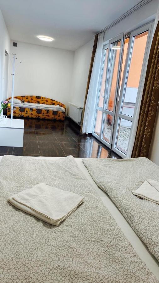 3 Apartments In 1 Location Prag Exterior foto