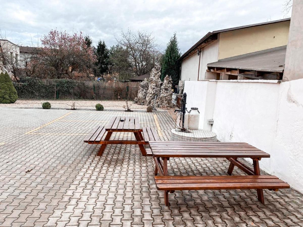 3 Apartments In 1 Location Prag Exterior foto